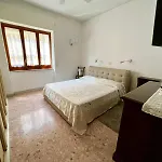 Casa Relax Nel Centro Storico Con Posto Auto * Vico Equense