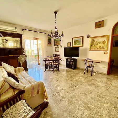 Casa Relax Nel Centro Storico Con Posto Auto Vico Equense