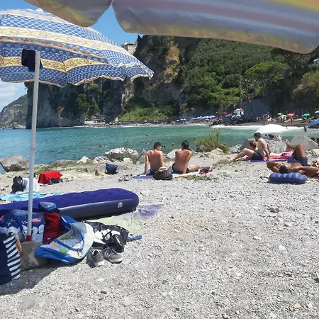 Casa Relax Nel Centro Storico Con Posto Auto Lägenhet Vico Equense