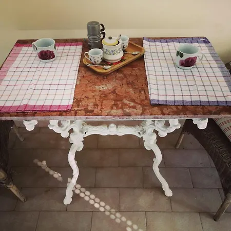 Lägenhet Casa Relax Nel Centro Storico Con Posto Auto Vico Equense