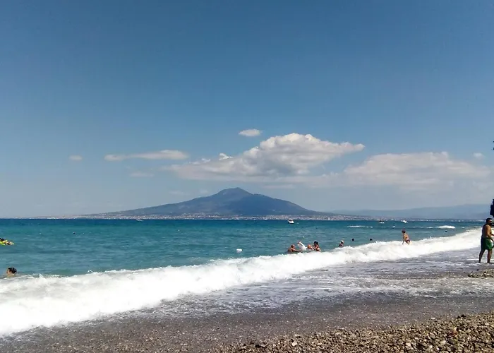 Casa Relax Nel Centro Storico Con Posto Auto Vico Equense